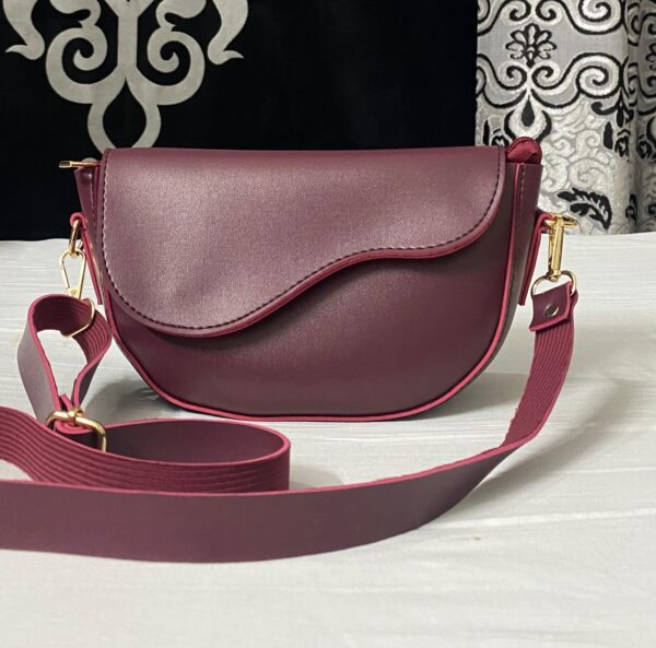 Bagybars Elegant Maroon Saddle Bag
