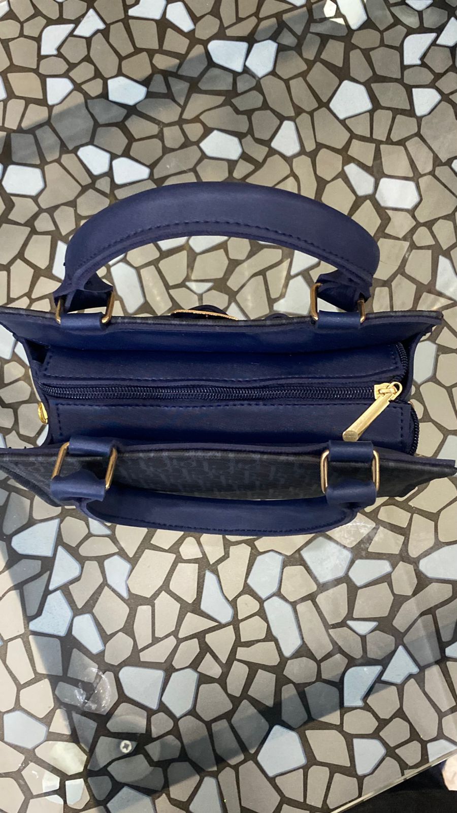 Bagybars Signature double-strap buckle design - Image 6