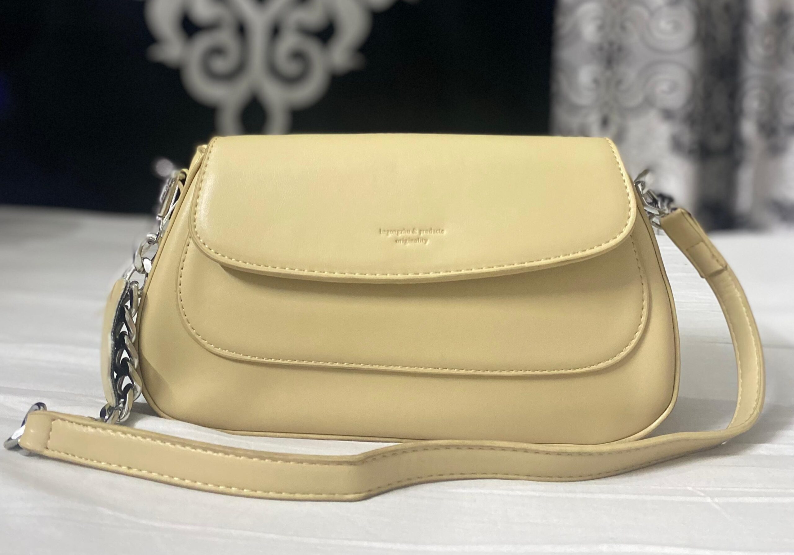 Minimalist Cream Underarm Bag with Silver Chain Detail - Image 2